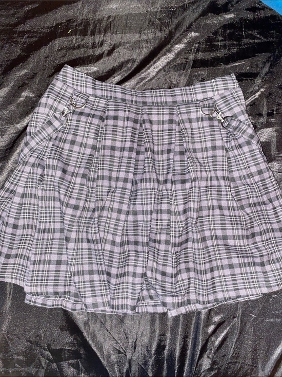 Hot Topic Dresses & Skirts - Hot Topic Lavender & Black Plaid Pleated Skater Skirt with D-Ring Straps NWOT